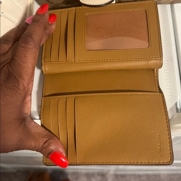 Coach Tan and Cream Leather Wallet - Picture 3 of 4